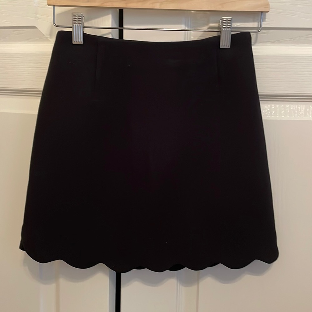 Black scalloped edged skirt